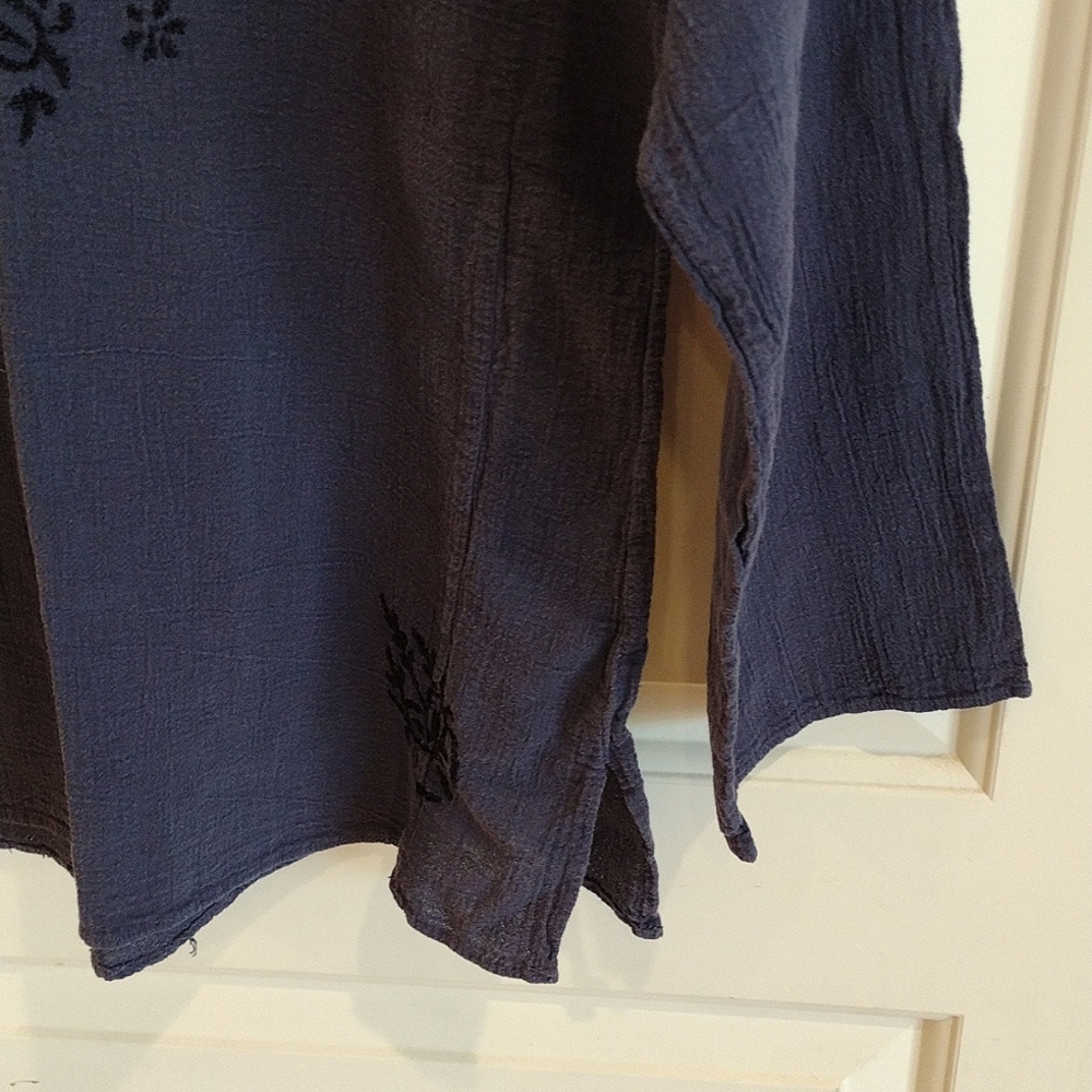 World Market 100% Cotton Textured Tunic Size Medium Navy Blue 3/4 Sleeves - Picture 3 of 5